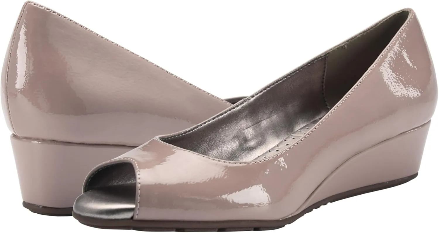 Bandolino Women's Candra Pump
