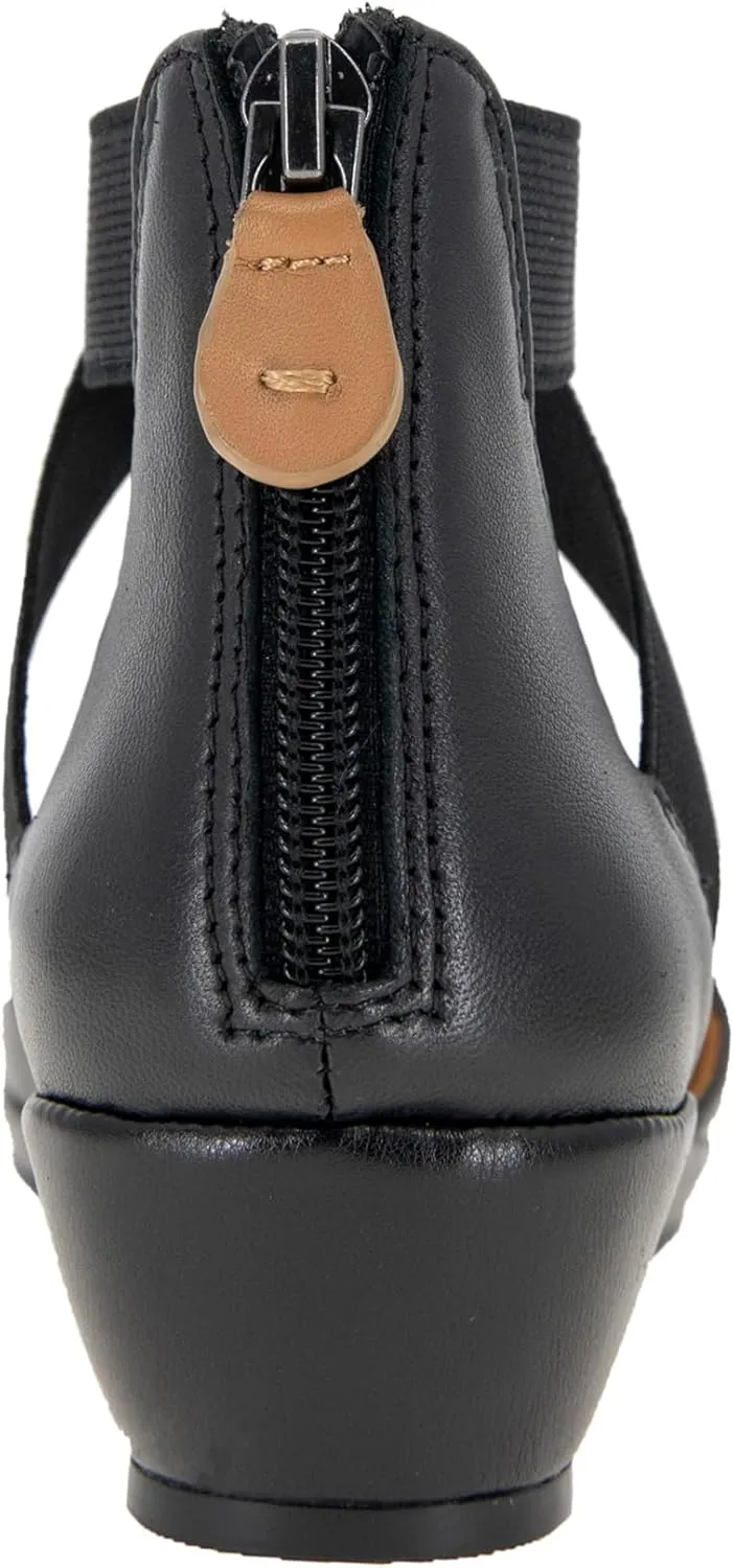 Gentle Souls by Kenneth Cole Women's Noa Wedge Sandal