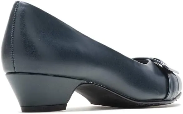 Hush Puppies Women's Pleats Be with You Pumps