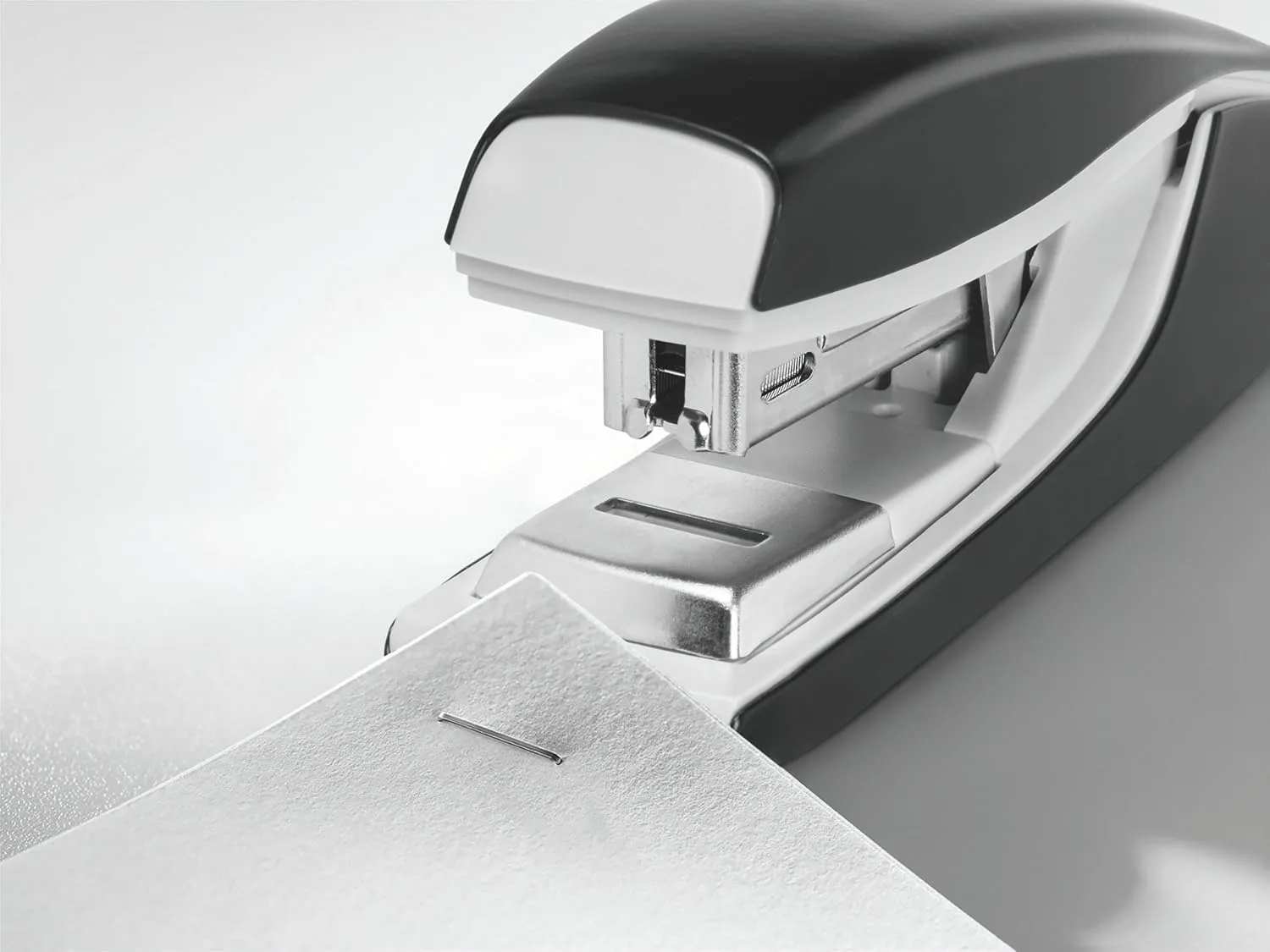 Leitz Stapler, 30 Sheet Capacity, Ergonomic Metal Body, Includes Staples, Flat Clinch, NeXXt Range, 55050095 - Black