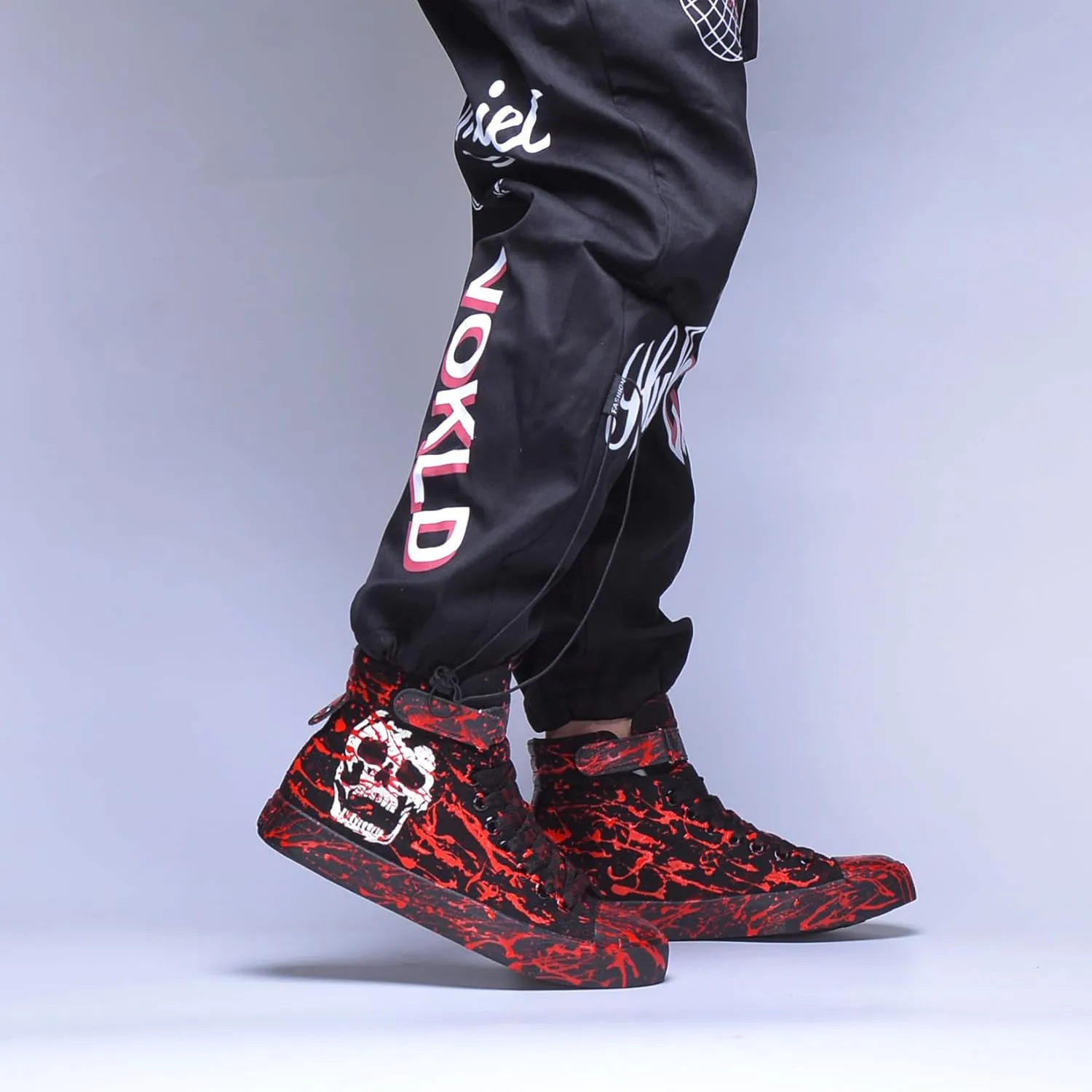 Luminous Skull Shoes for Men Gothic Cosplay Women Fashion Sneakers Hip Hop Punk Hand-Painted Graffiti Halloween Shoes High Tops Black Canvas Casual Walking Shoes
