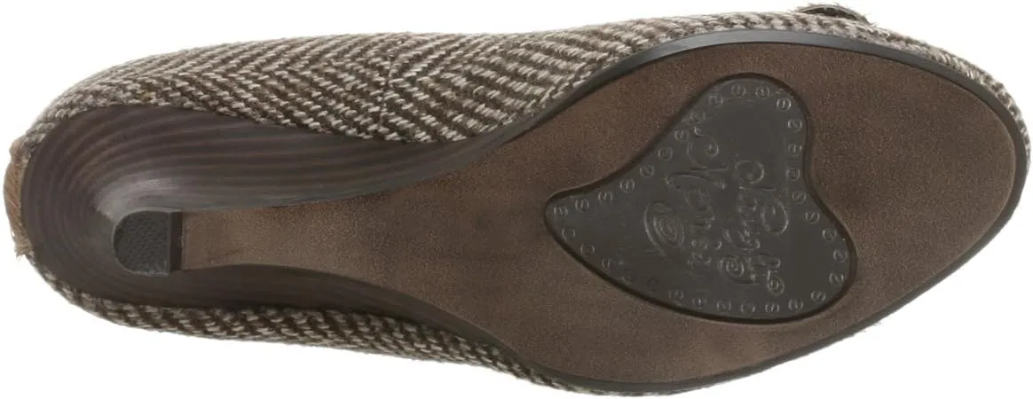 Naughty Monkey Women's Nip Tuck Wedge Pump
