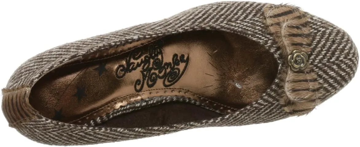 Naughty Monkey Women's Nip Tuck Wedge Pump
