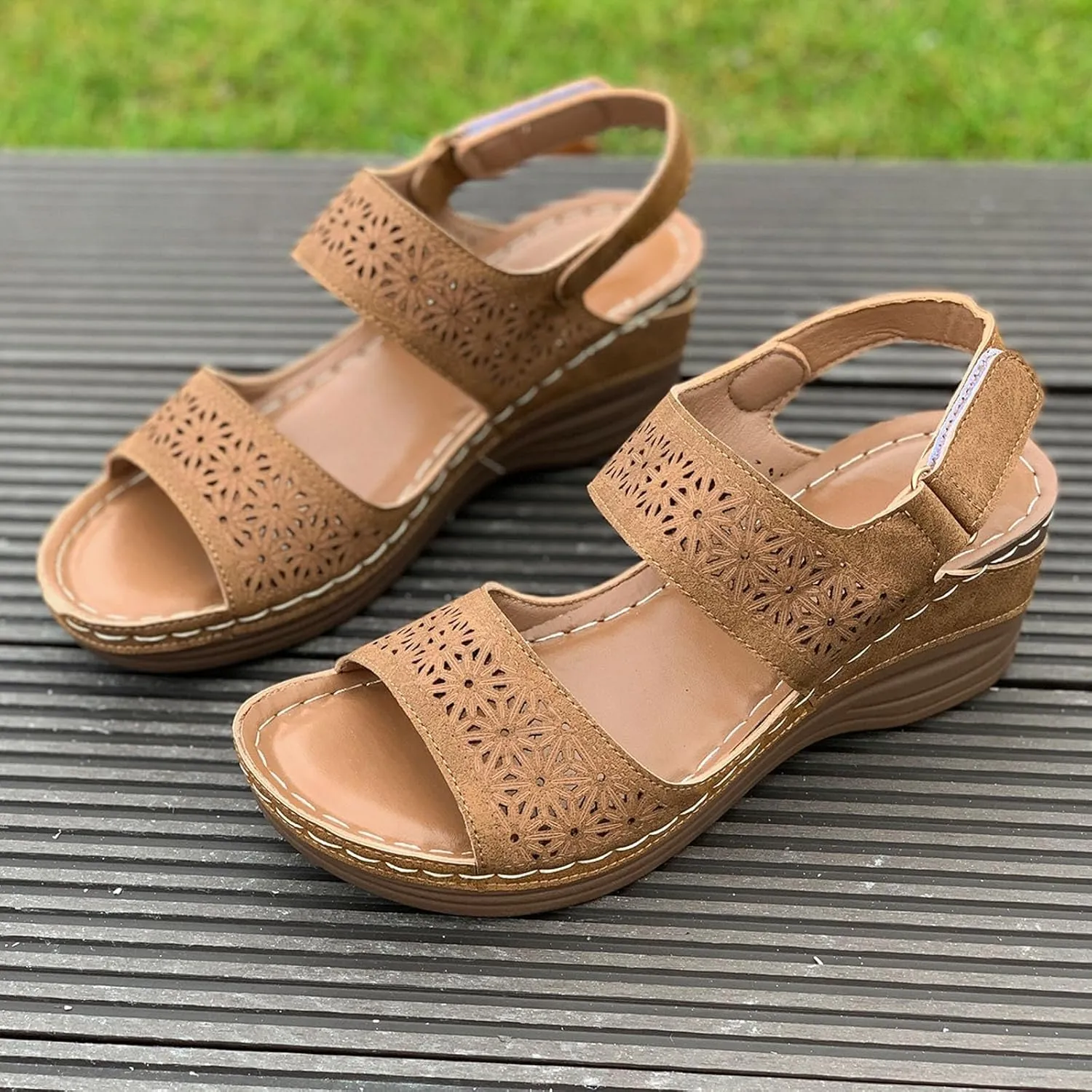New Fish Mouth Slotted Buckle Wedge Platform Casual Women's Sandals Texture Surface Summer Wedges Sandals for Women