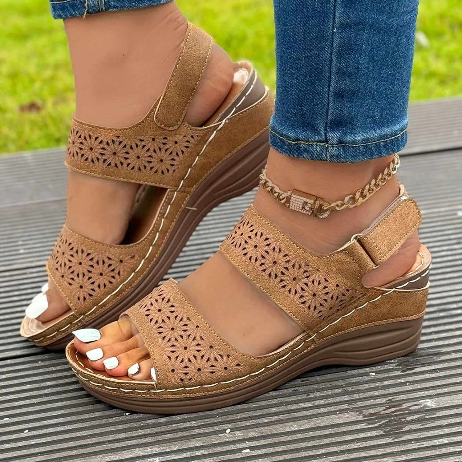 New Fish Mouth Slotted Buckle Wedge Platform Casual Women's Sandals Texture Surface Summer Wedges Sandals for Women