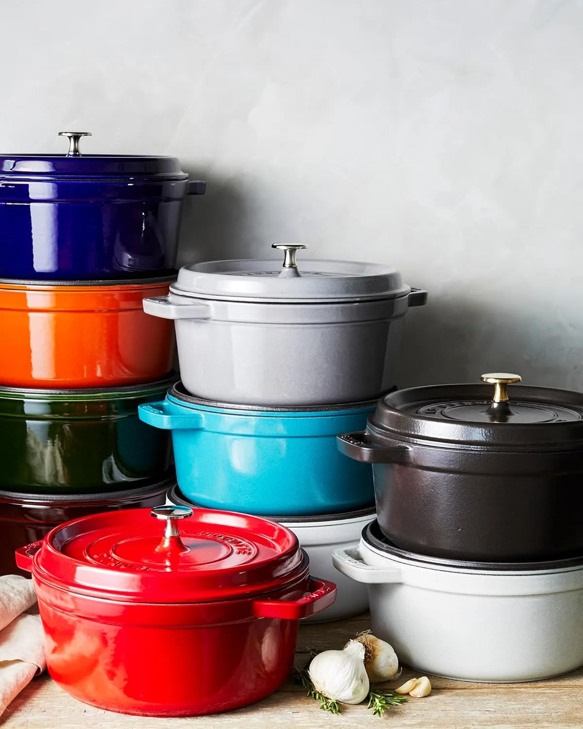 Staub 4 Qt. Round Cocotte-cherry Red