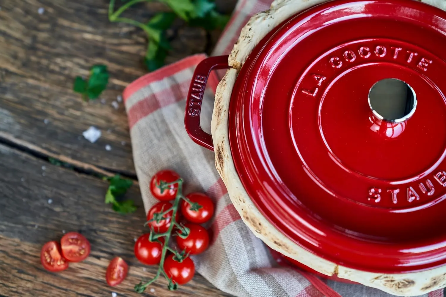 Staub 4 Qt. Round Cocotte-cherry Red