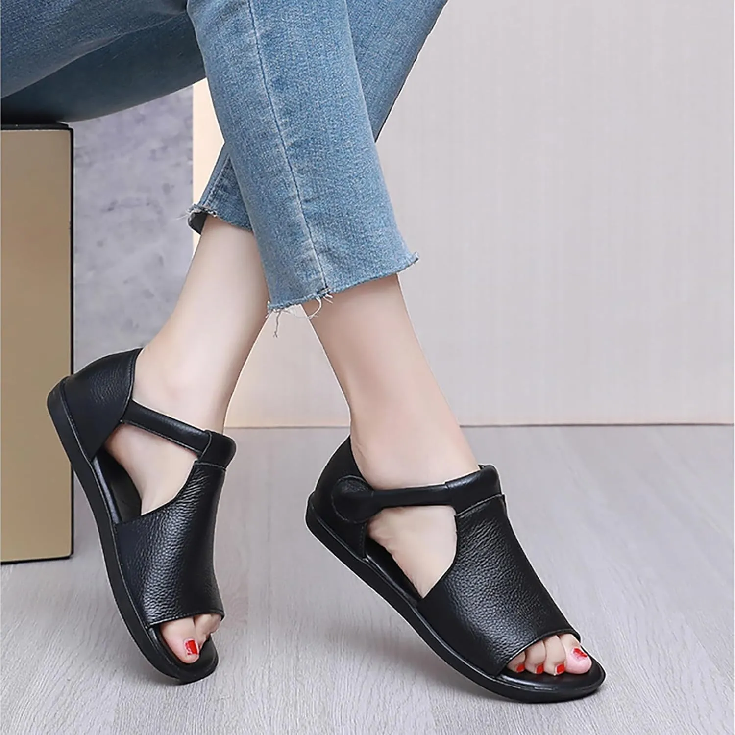 Women's Genuine Leather Round Open Toe Flat Roman Sandals Fashion Hook and Loop Casual Platforms Fisherman Sandals Comfort Softsole Non-Slip Beach Walking Sandal Shoes